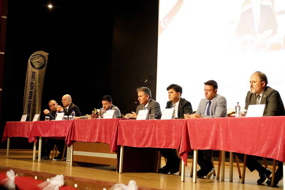 Mersin’de eğitim öğretim süreçlerine yönelik değerlendirme toplantısı yapıldı