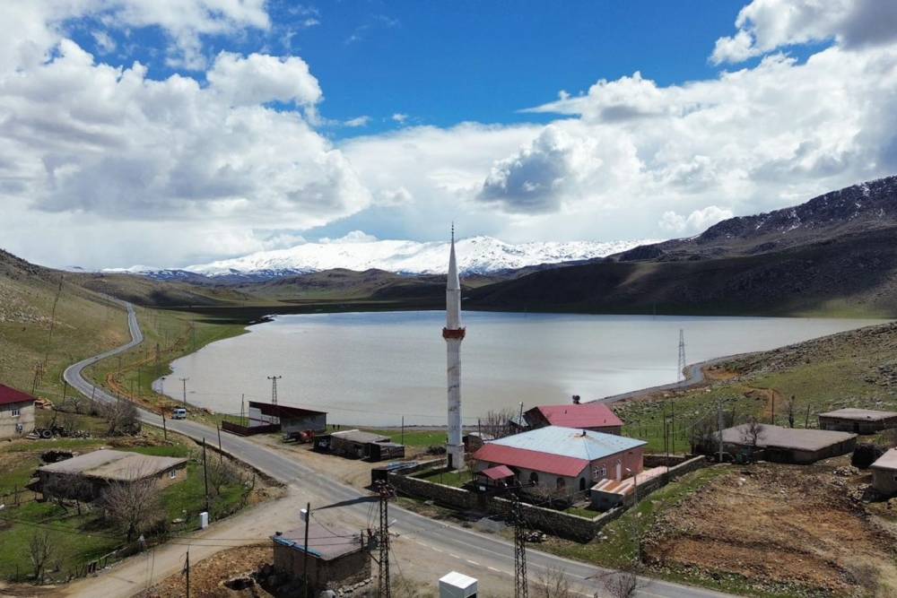 Siirt&rsquo;te kuruyan Zirin G&ouml;l&uuml; yeniden eski doğal g&ouml;r&uuml;n&uuml;m&uuml;ne kavuştu