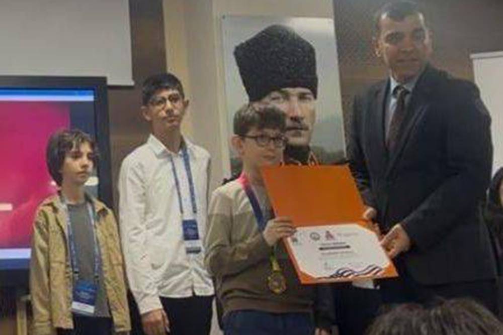 &Ccedil;amlıca Koleji &ouml;ğrencisinden uluslararası başarı