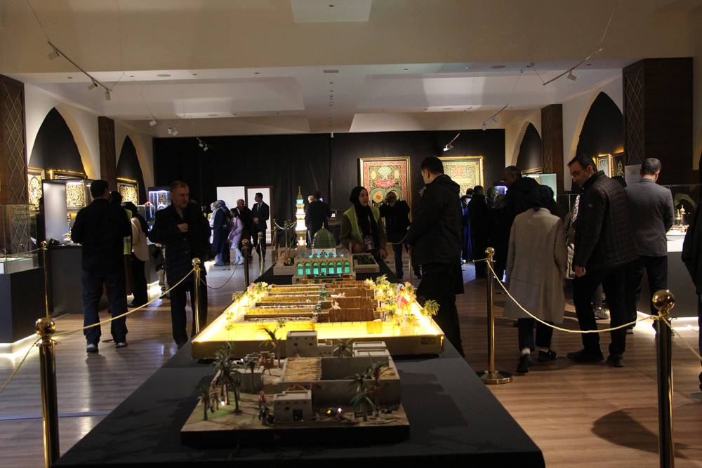 Gaziantep'te Kutsal Emanetler Sergisi a&ccedil;ıldı